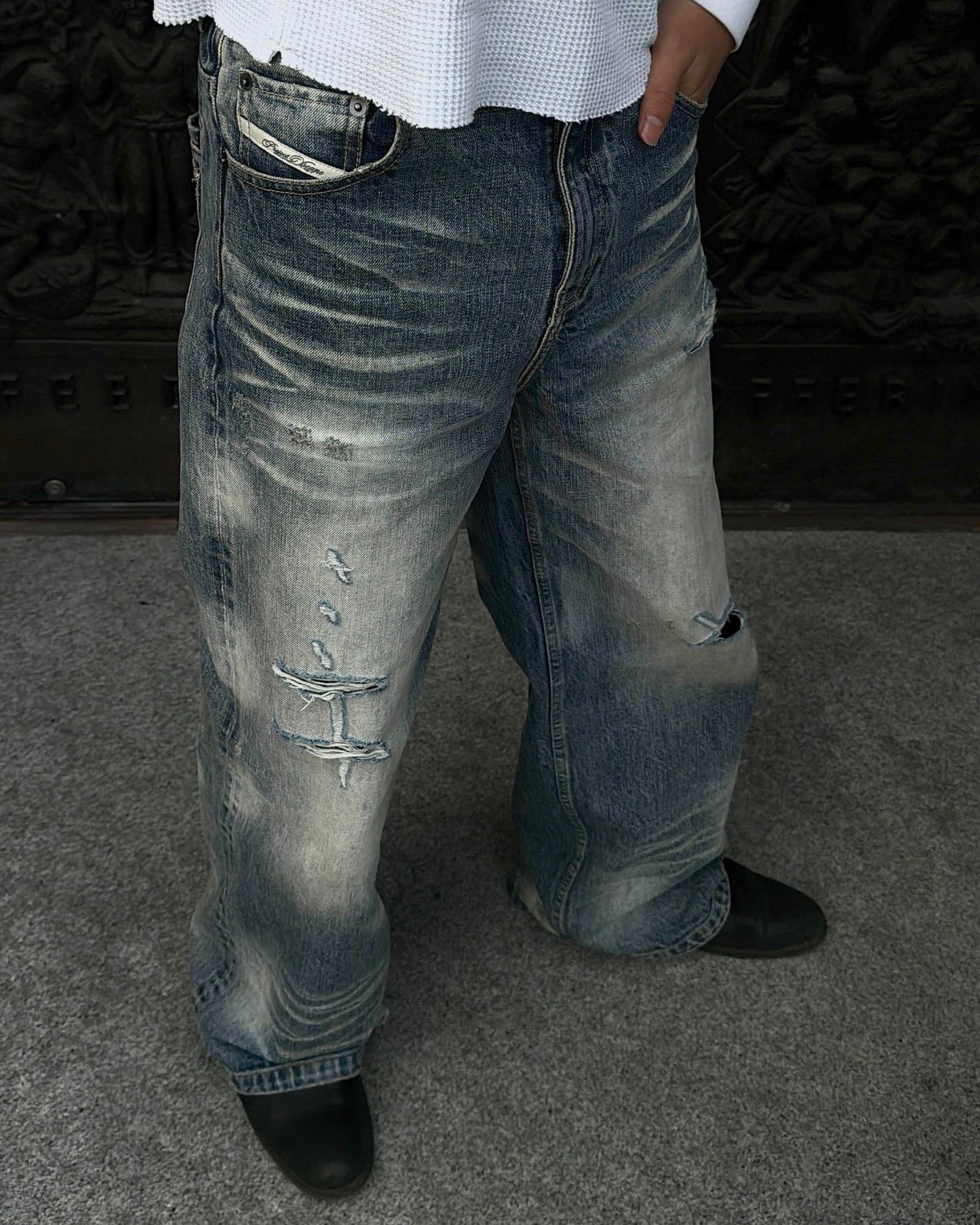 BAGGY DISTRESSED RAW SELVEDGE