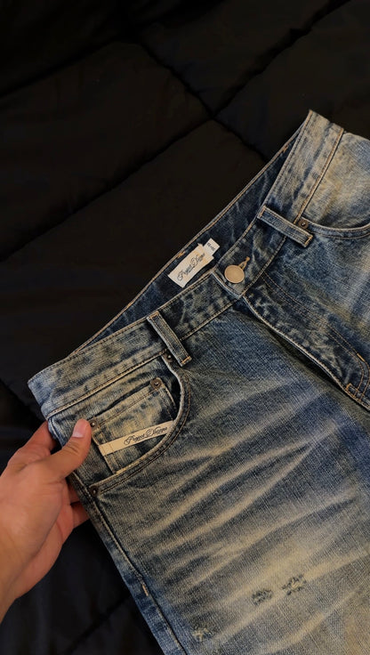BAGGY DISTRESSED SELVEDGE DENIM