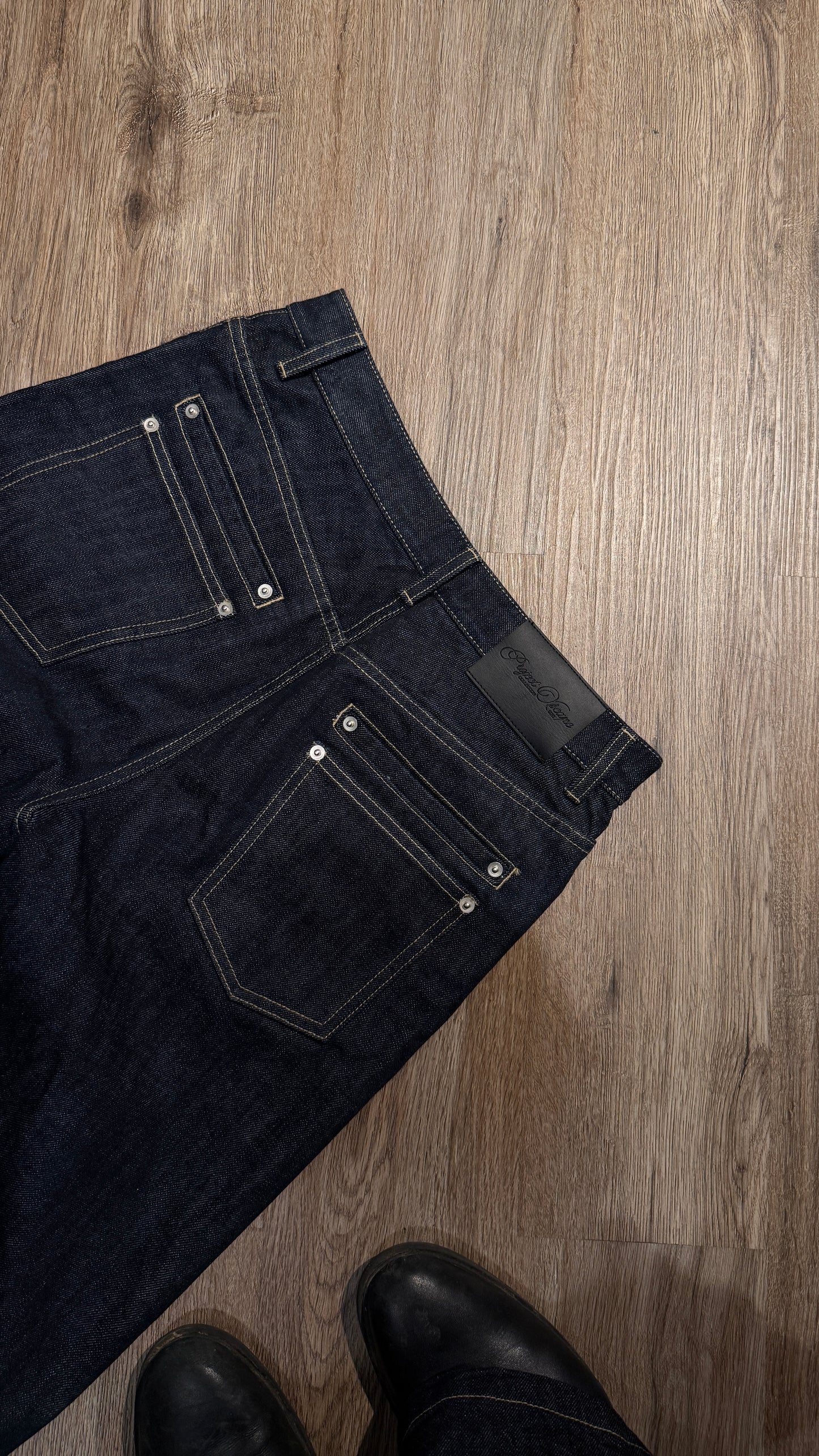 INDIGO RAW SELVEDGE DENIM