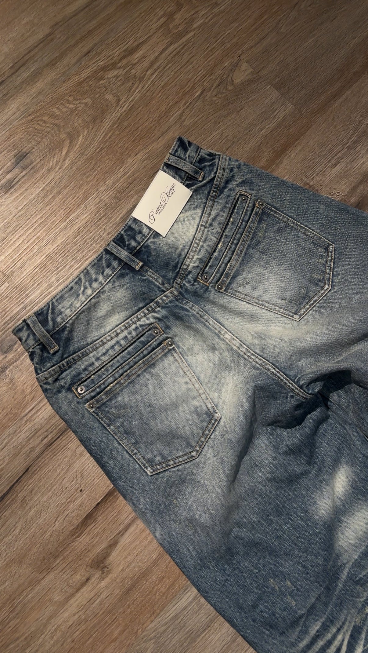 BAGGY DISTRESSED RAW SELVEDGE