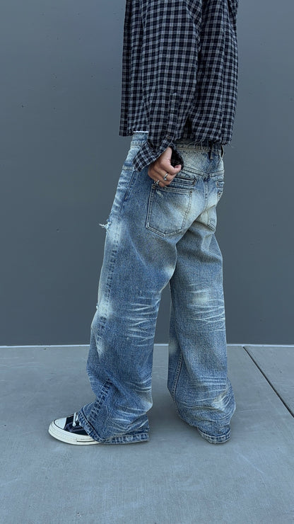 BAGGY DISTRESSED SELVEDGE DENIM